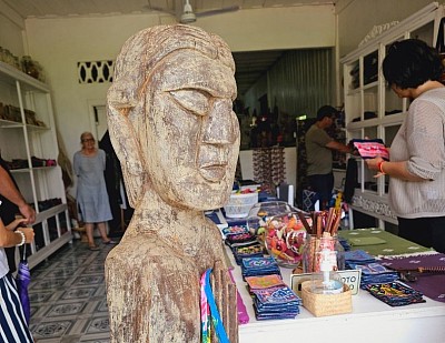 Chez Maman handicraft