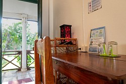 Desk & Wifi