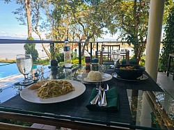 The River Resort (4km)