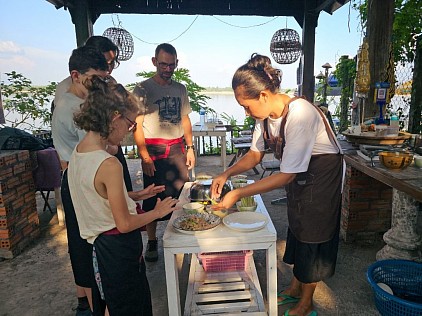 Cooking class at Homemade Riverside
